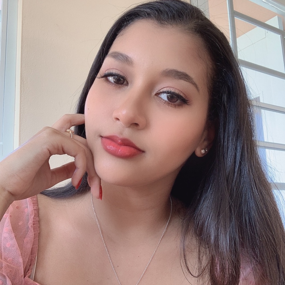 Meet your Posher, Alondra